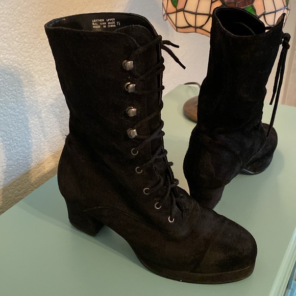 VINTAGE 1980s Platform Boots - Picture 7 of 9